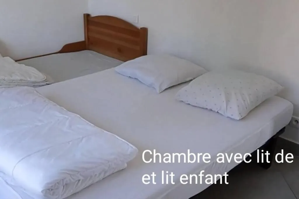 Maison Au Calme Avec Jardin Et Piscine Saint Raphael 0*, Saint-Raphaël